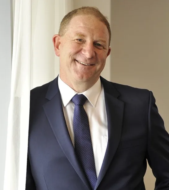 man-suit-male-clothing-groom-smile-1187469-pxhere 1