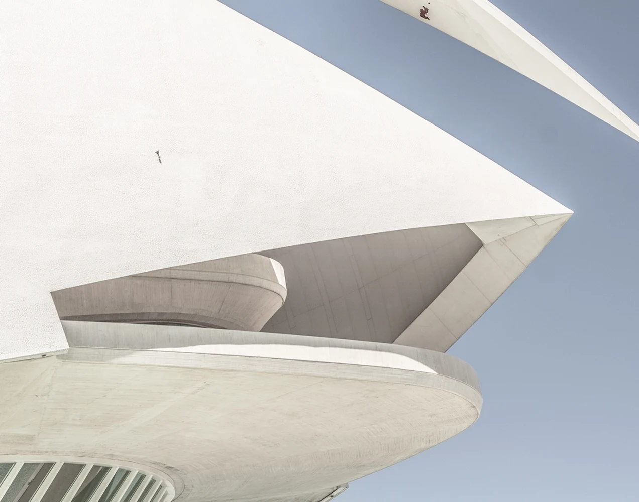 wing-architecture-structure-building-ceiling-geometric-99094-pxhere 2